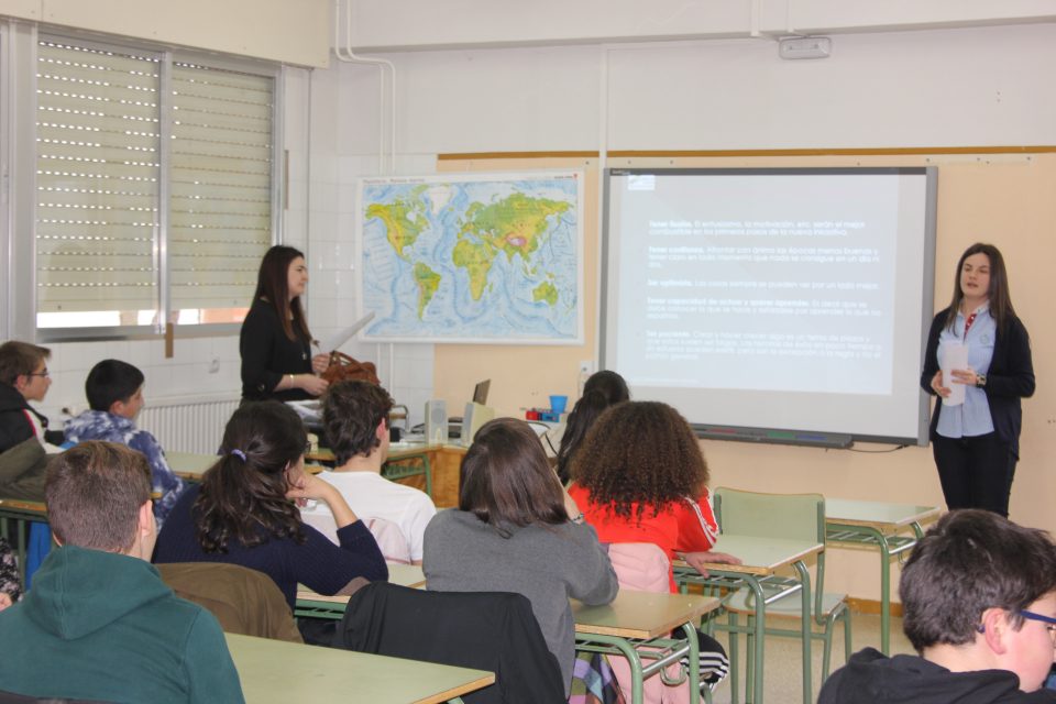 EL ALUMNADO DE LOS INSTITUTOS DE EDUCACIÓN SECUNDARIA DE LA COMARCA APRENDEN COMO CREAR SU EMPRESA